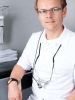 Dr. Randy Nowka Implantologe, Parodontologe, Wurzelkanalbehandlung, Zahnarzt