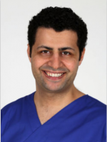 Dr.  Pirooznia, Zahnarzt und Geprüfter Experte der Implantologie