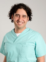 Dr. med. dent. Cyrus Biazar
