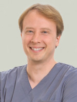 Prof. Dr. med. dent. Alexander Hassel Implantologie, Zahnarzt