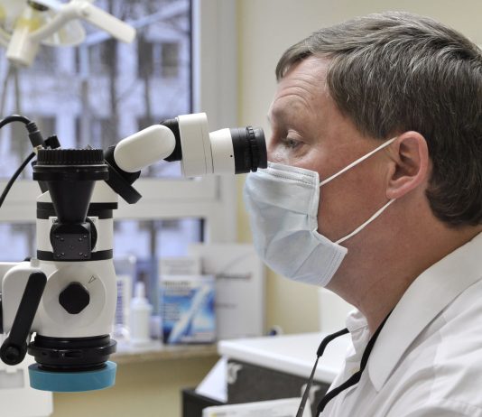 Wie man Zähne mit einer Wurzelkanalbehandlung retten kann