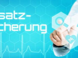 Illustration zur stationären Zusatzversicherung: Arzt wählt digitale Gesundheitsicons wie Herz, Spritze und Analyse aus – Symbol für erweiterte Leistungen, Komfort und Wahlfreiheit im Krankenhaus.
